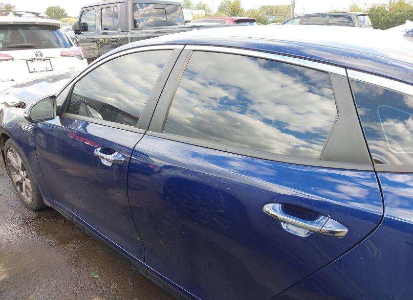 Photo 13 of 2020 Kia Optima S (VIN 5XXGT4L3XLG414540)