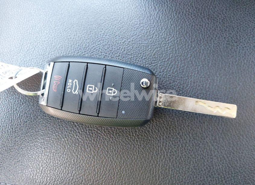 Photo 11 of 2020 Kia Optima LX (VIN 5XXGT4L3XLG423996)