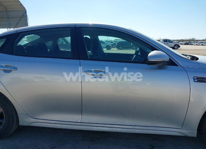 Photo 14 of 2020 Kia Optima LX (VIN 5XXGT4L3XLG423996)