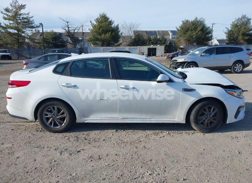 Photo 13 of 2020 Kia Optima LX (VIN 5XXGT4L3XLG424520)