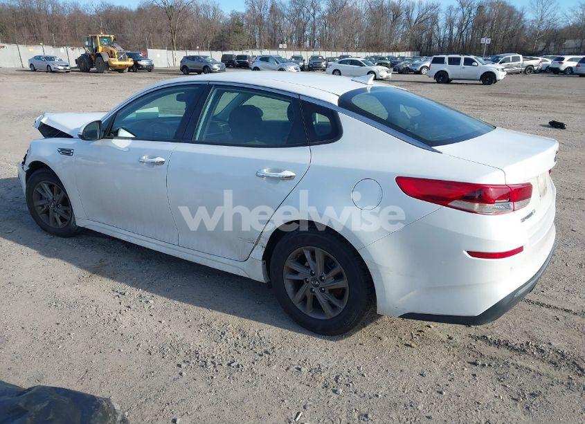 Photo 3 of 2020 Kia Optima LX (VIN 5XXGT4L3XLG424520)