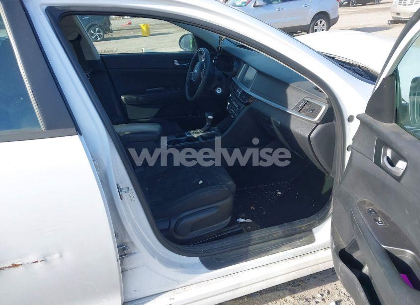 Photo 5 of 2020 Kia Optima LX (VIN 5XXGT4L3XLG424520)