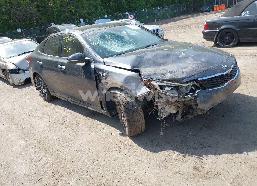 2020 Kia Optima SE (VIN 5XXGT4L3XLG429779) main photo