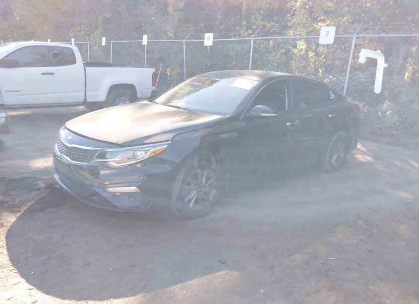 Photo 2 of 2020 Kia Optima LX (VIN 5XXGT4L3XLG431757)
