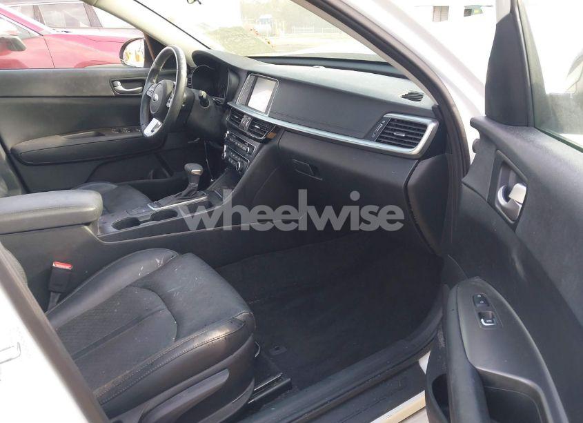 Photo 5 of 2020 Kia Optima SE (VIN 5XXGT4L3XLG440605)