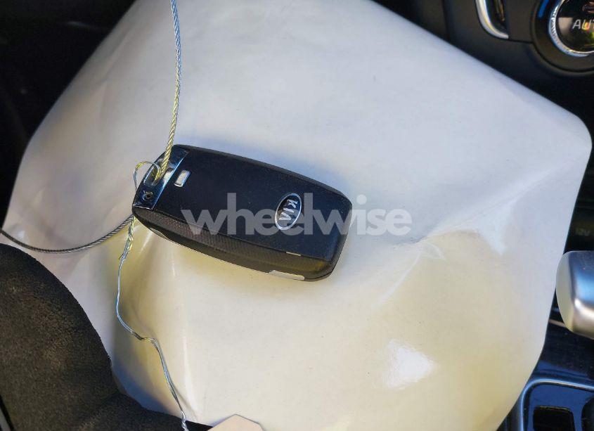 Photo 11 of 2019 Kia Optima EX (VIN 5XXGU4L10KG371014)