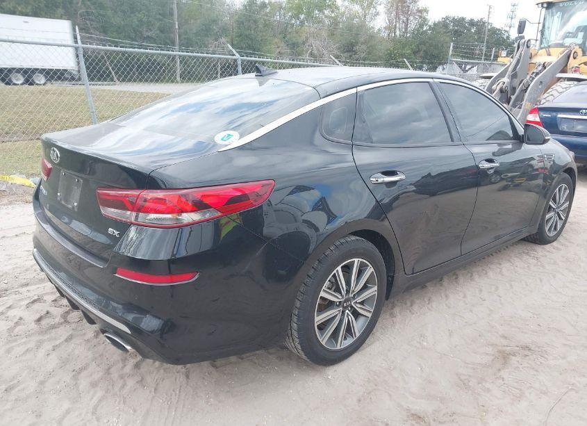 Photo 4 of 2020 Kia Optima EX (VIN 5XXGU4L10LG395038)