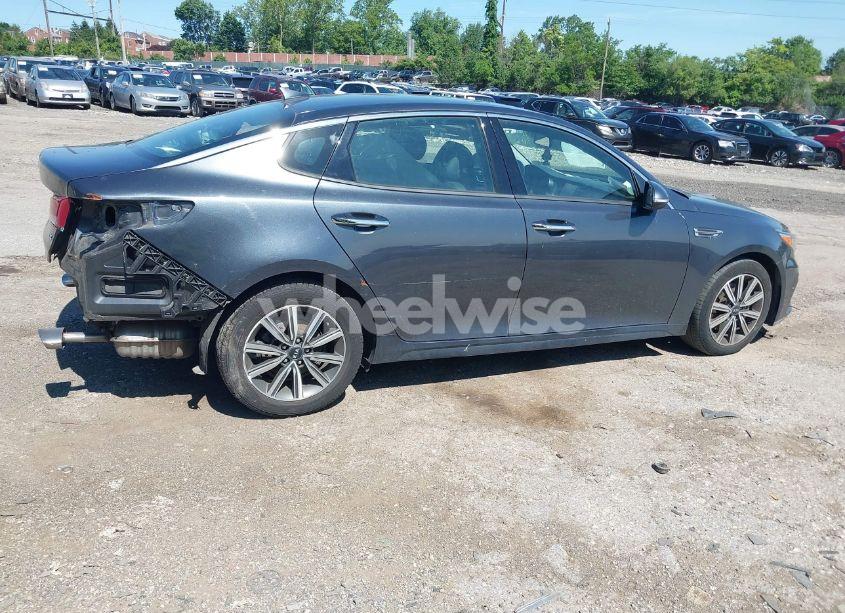 Photo 4 of 2020 Kia Optima EX (VIN 5XXGU4L10LG396366)