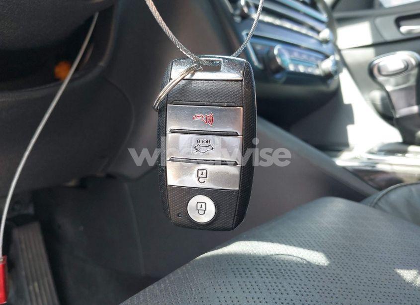 Photo 11 of 2019 Kia Optima EX (VIN 5XXGU4L11KG286103)