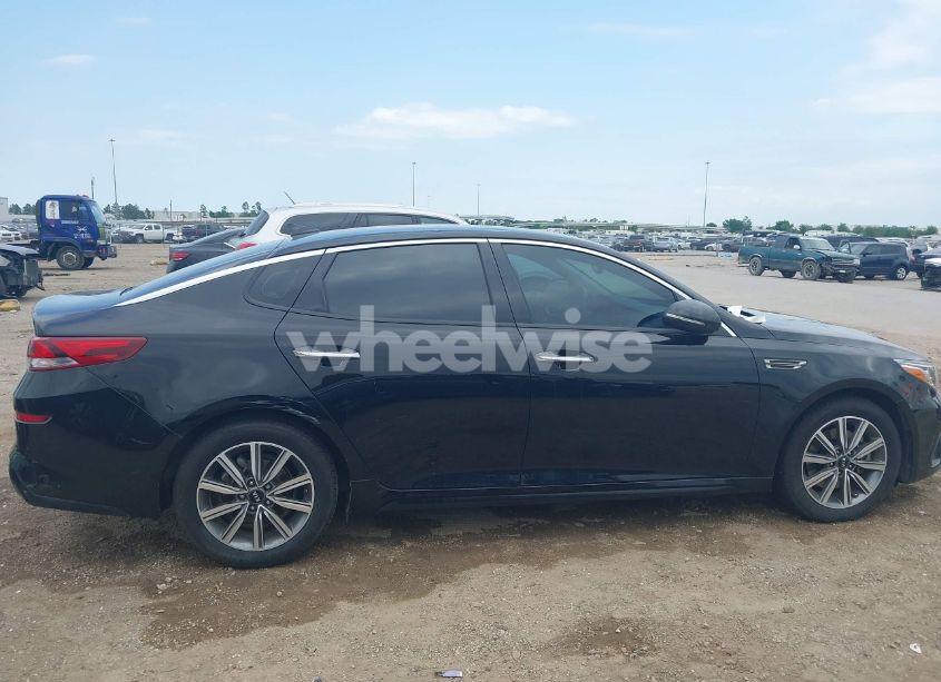 Photo 13 of 2019 Kia Optima EX (VIN 5XXGU4L11KG286103)