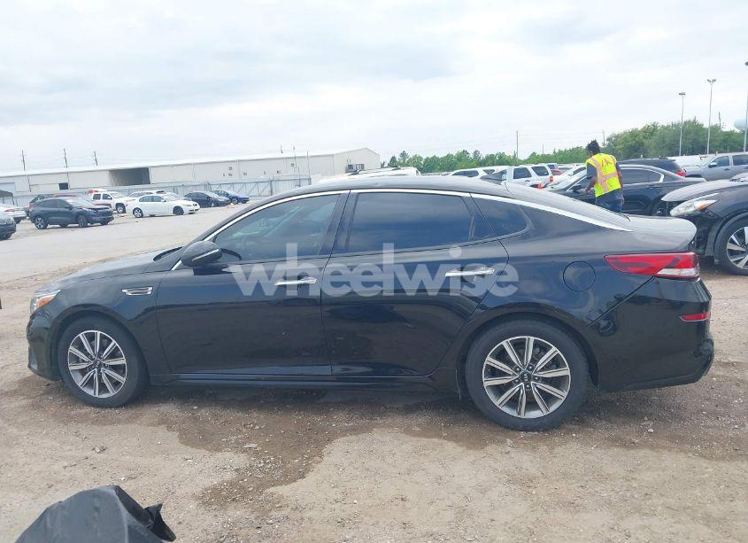 Photo 14 of 2019 Kia Optima EX (VIN 5XXGU4L11KG286103)