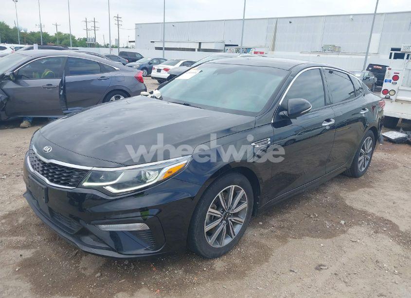 Photo 2 of 2019 Kia Optima EX (VIN 5XXGU4L11KG286103)