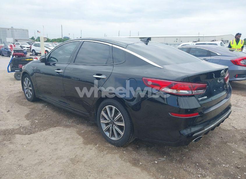 Photo 3 of 2019 Kia Optima EX (VIN 5XXGU4L11KG286103)
