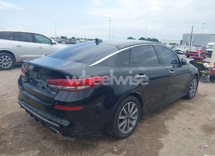 Photo 4 of 2019 Kia Optima EX (VIN 5XXGU4L11KG286103)