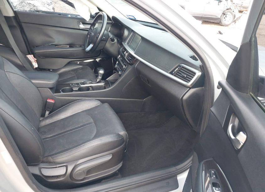 Photo 5 of 2019 Kia Optima EX (VIN 5XXGU4L11KG319200)