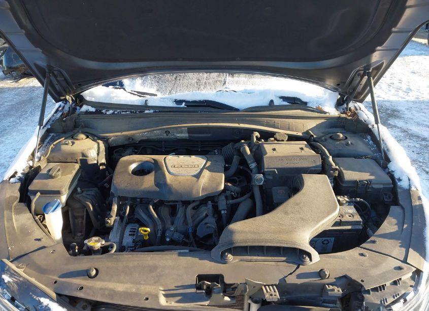 Photo 10 of 2019 Kia Optima EX (VIN 5XXGU4L12KG312336)