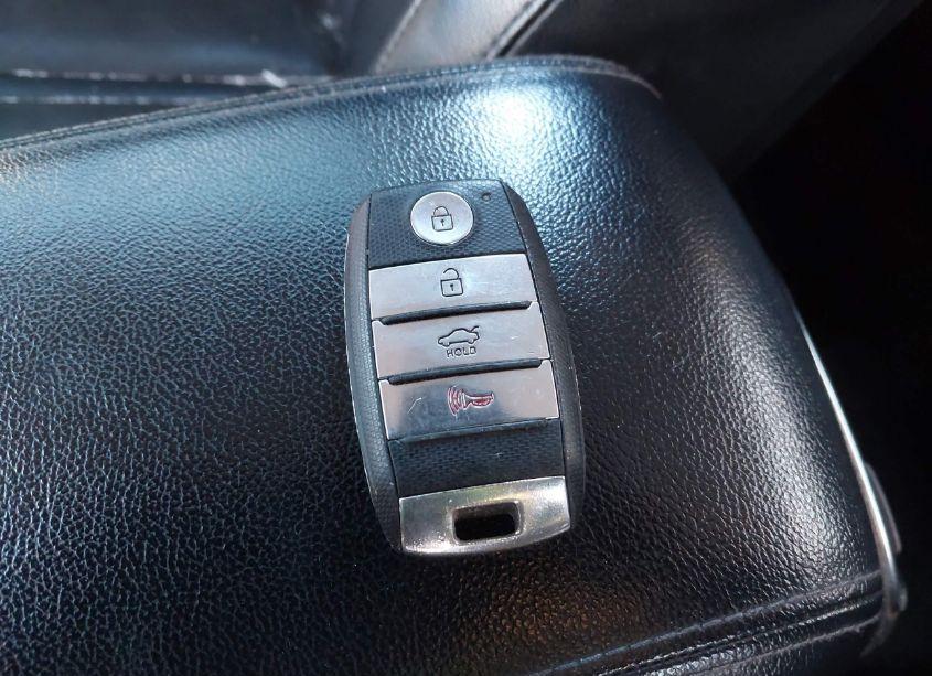 Photo 11 of 2019 Kia Optima EX (VIN 5XXGU4L12KG312336)