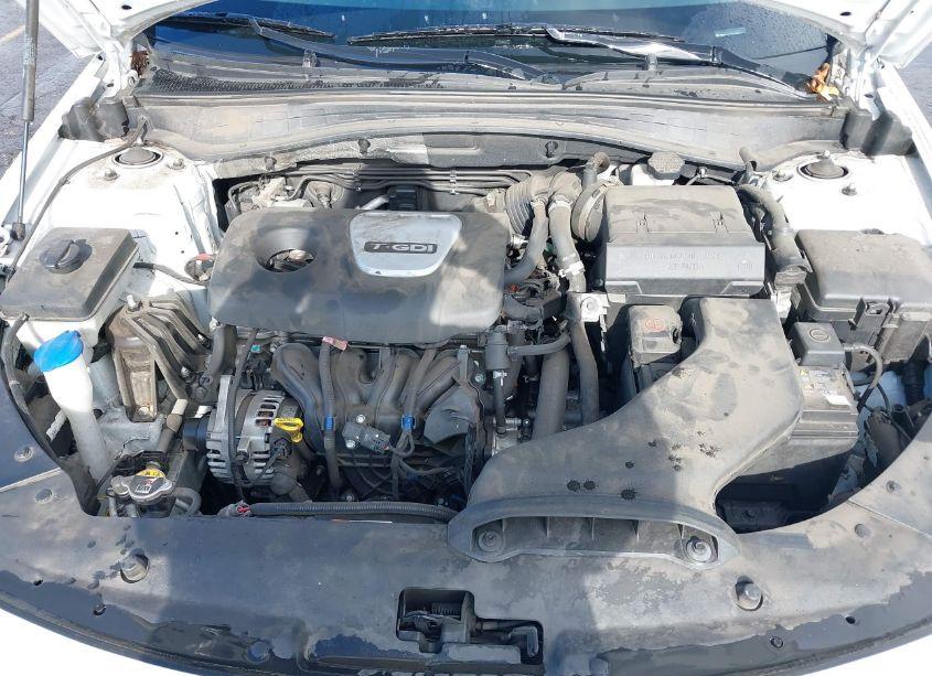 Photo 10 of 2019 Kia Optima EX (VIN 5XXGU4L12KG339634)