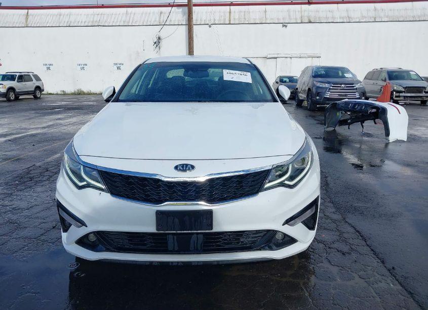 Photo 13 of 2019 Kia Optima EX (VIN 5XXGU4L12KG339634)