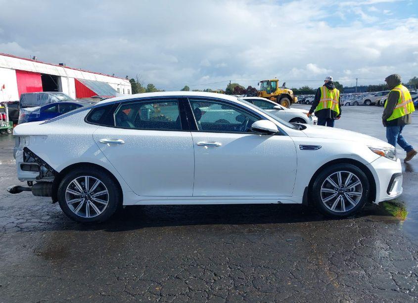 Photo 14 of 2019 Kia Optima EX (VIN 5XXGU4L12KG339634)
