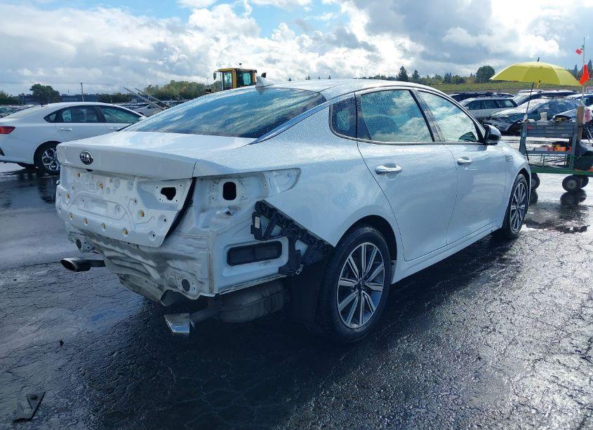 Photo 4 of 2019 Kia Optima EX (VIN 5XXGU4L12KG339634)