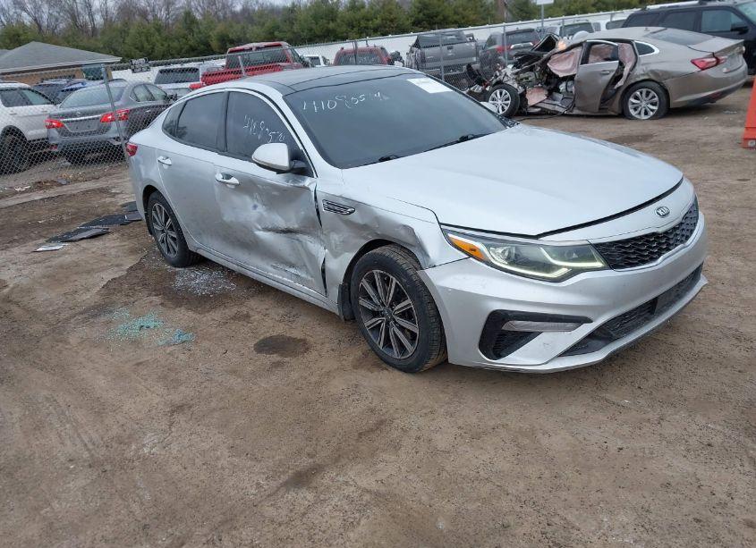 2019 Kia Optima EX (VIN 5XXGU4L14KG299816) main photo