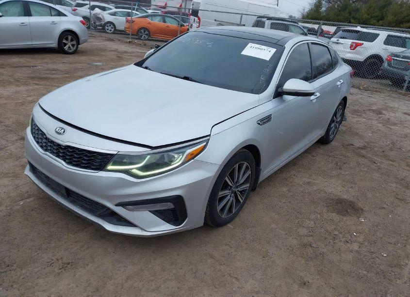 Photo 2 of 2019 Kia Optima EX (VIN 5XXGU4L14KG299816)