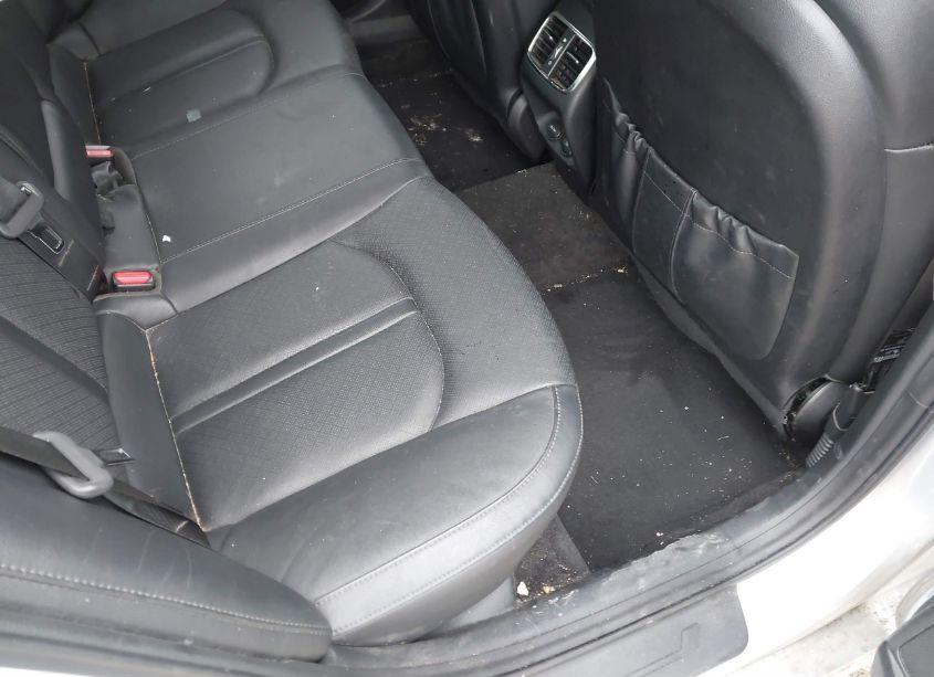 Photo 8 of 2019 Kia Optima EX (VIN 5XXGU4L14KG299816)