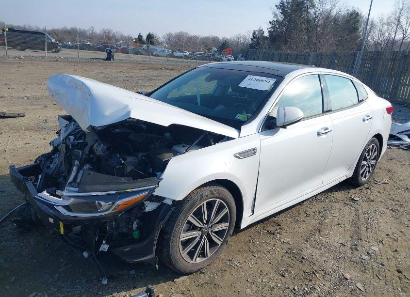 Photo 2 of 2019 Kia Optima EX (VIN 5XXGU4L14KG333107)