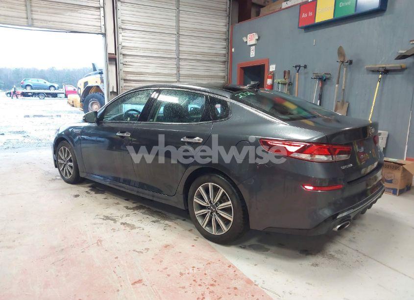 Photo 3 of 2019 Kia Optima EX (VIN 5XXGU4L15KG298304)
