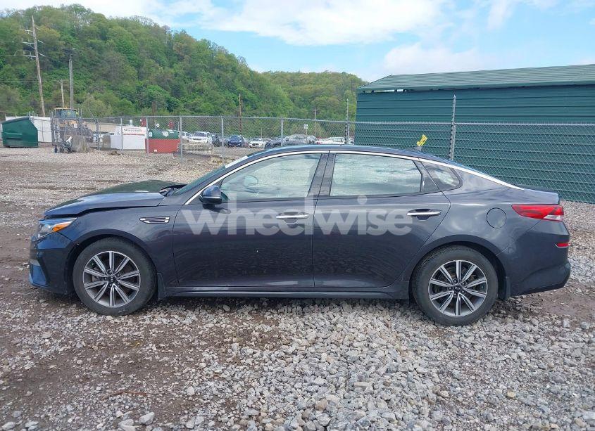 Photo 15 of 2019 Kia Optima EX (VIN 5XXGU4L15KG318728)