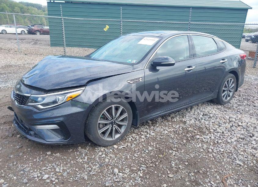 Photo 2 of 2019 Kia Optima EX (VIN 5XXGU4L15KG318728)