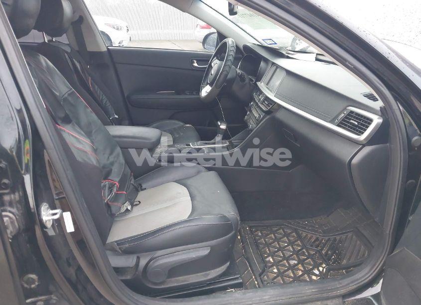 Photo 5 of 2019 Kia Optima EX (VIN 5XXGU4L16KG315076)