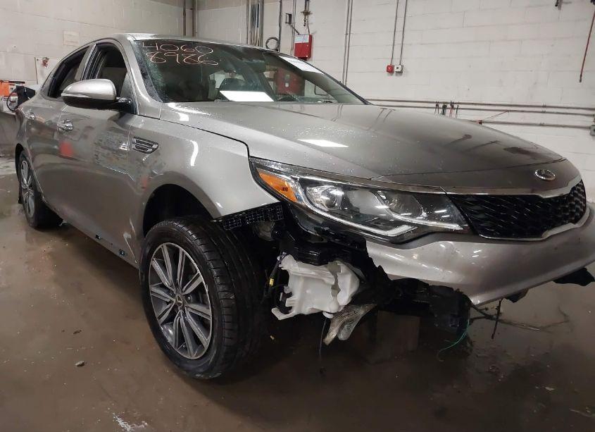 Photo 17 of 2019 Kia Optima EX (VIN 5XXGU4L17KG311618)