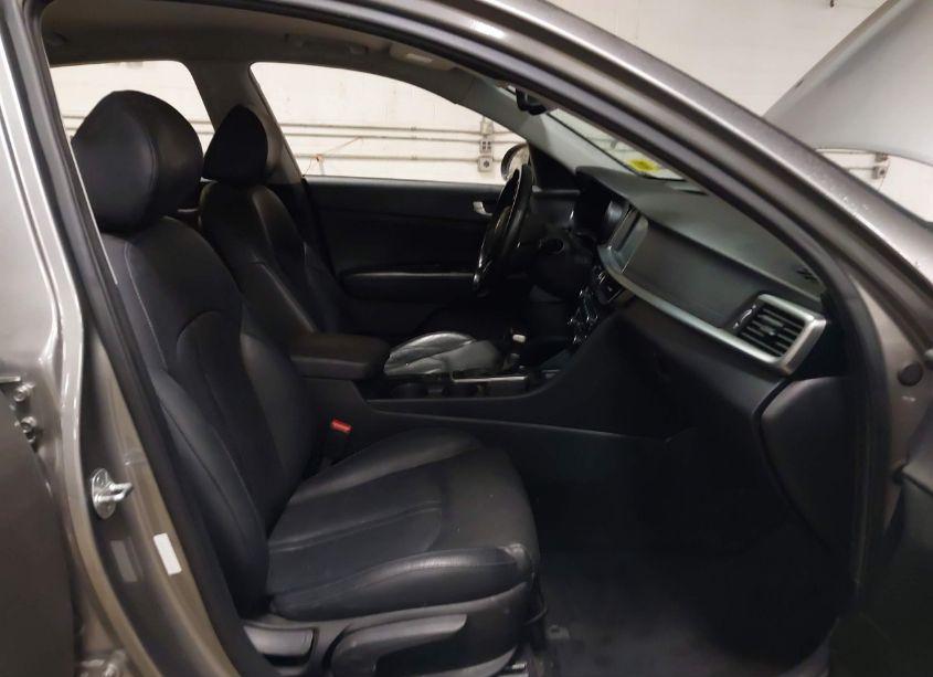 Photo 5 of 2019 Kia Optima EX (VIN 5XXGU4L17KG311618)
