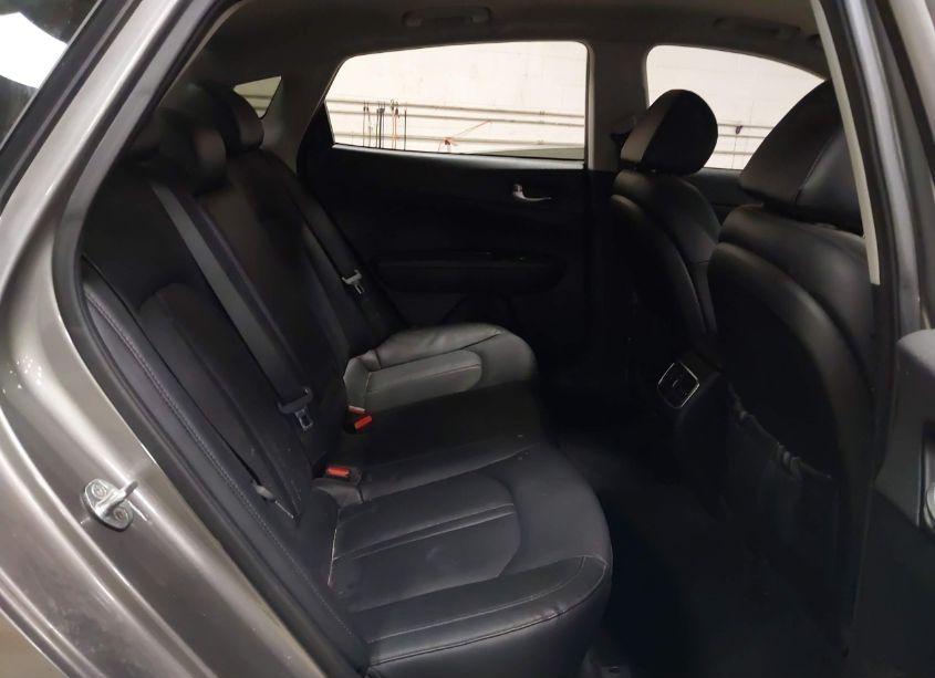 Photo 8 of 2019 Kia Optima EX (VIN 5XXGU4L17KG311618)