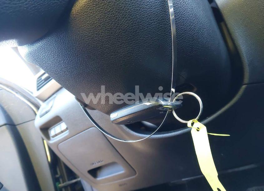 Photo 11 of 2019 Kia Optima EX (VIN 5XXGU4L18KG379815)