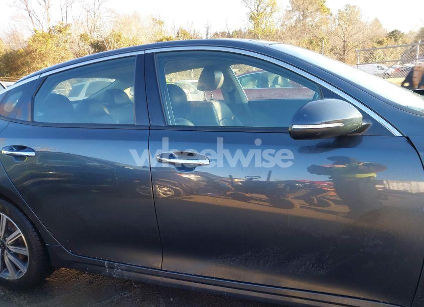 Photo 13 of 2019 Kia Optima EX (VIN 5XXGU4L18KG379815)