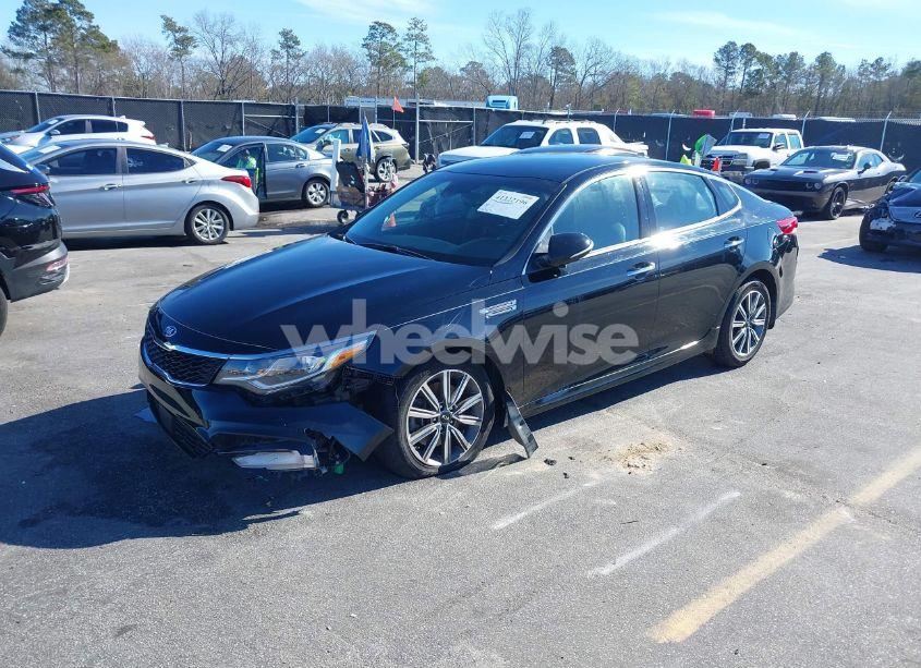 Photo 2 of 2019 Kia Optima EX (VIN 5XXGU4L19KG274989)