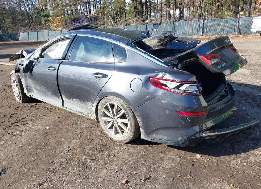 Photo 3 of 2019 Kia Optima EX (VIN 5XXGU4L19KG302936)