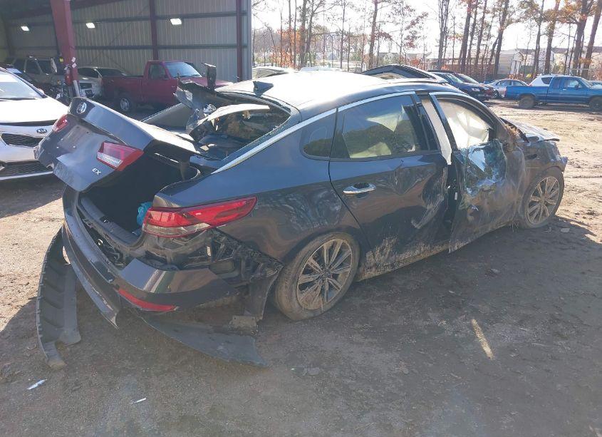 Photo 4 of 2019 Kia Optima EX (VIN 5XXGU4L19KG302936)