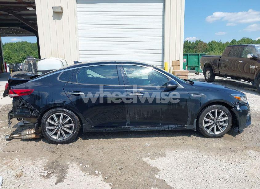 Photo 13 of 2019 Kia Optima EX (VIN 5XXGU4L19KG304069)