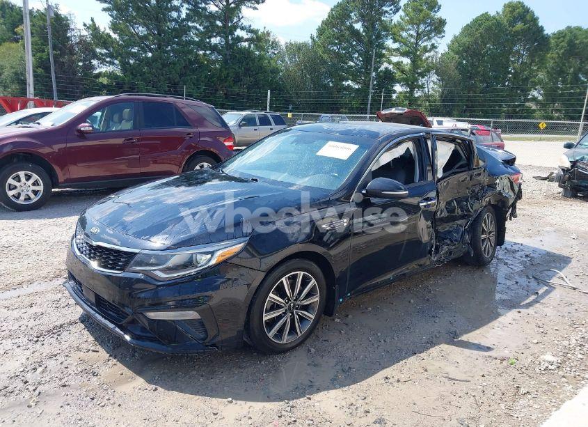 Photo 2 of 2019 Kia Optima EX (VIN 5XXGU4L19KG304069)