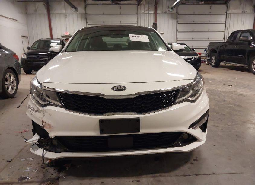 Photo 18 of 2019 Kia Optima EX (VIN 5XXGU4L1XKG313444)