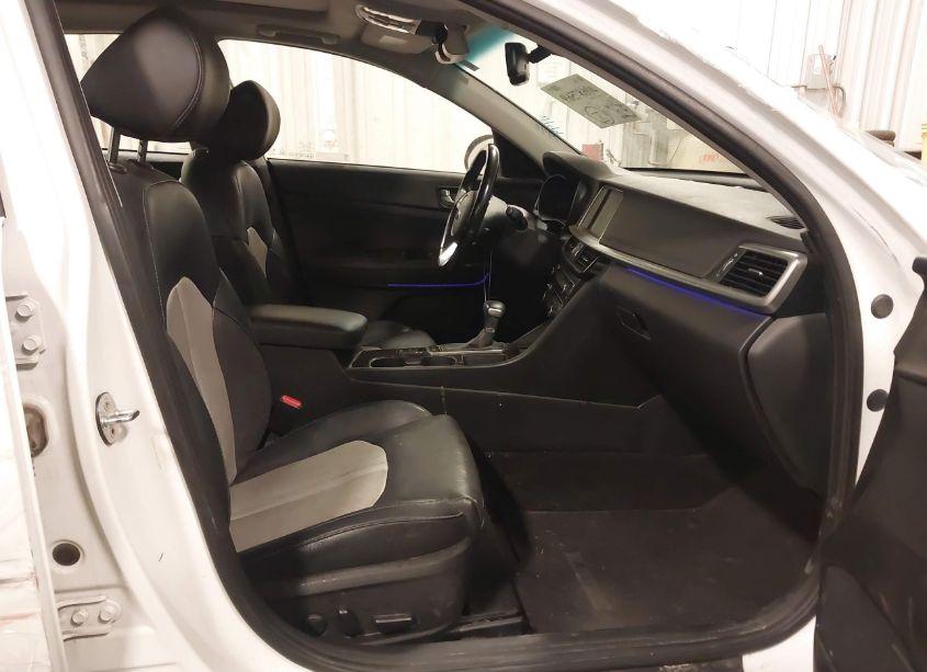 Photo 5 of 2019 Kia Optima EX (VIN 5XXGU4L1XKG313444)