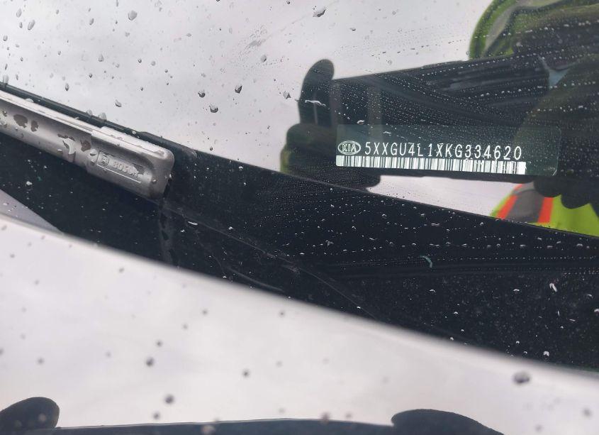 Photo 9 of 2019 Kia Optima EX (VIN 5XXGU4L1XKG334620)