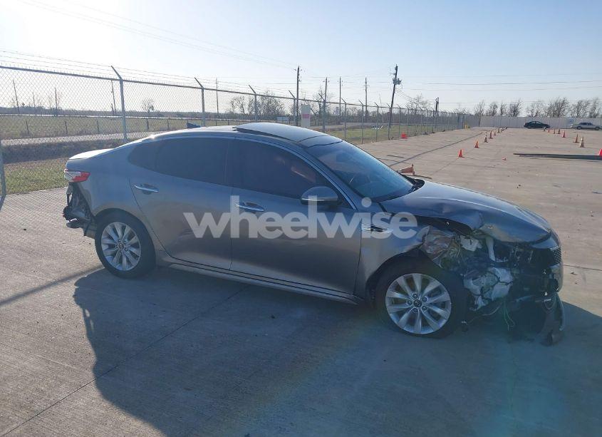 Photo 12 of 2016 Kia Optima EX (VIN 5XXGU4L30GG086953)