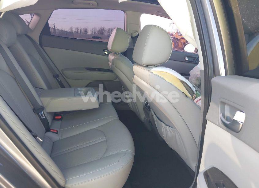 Photo 8 of 2016 Kia Optima EX (VIN 5XXGU4L30GG086953)