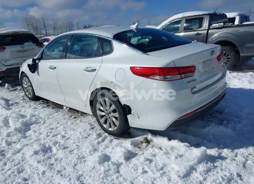 Photo 3 of 2016 Kia Optima EX (VIN 5XXGU4L30GG087892)