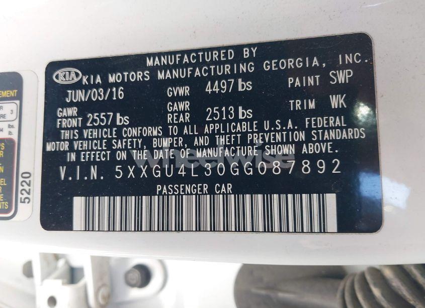 Photo 9 of 2016 Kia Optima EX (VIN 5XXGU4L30GG087892)